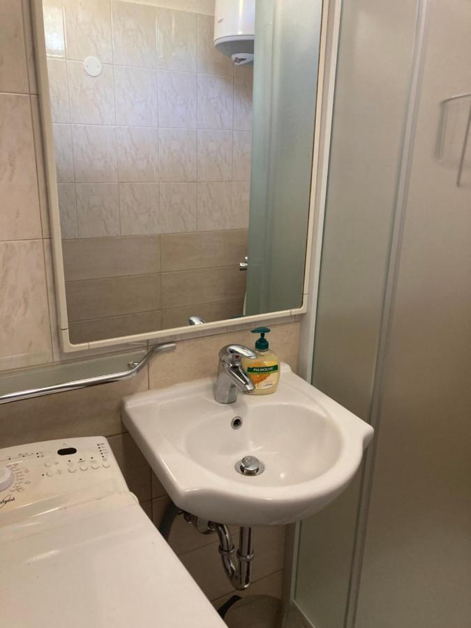 App Goga Apartment Umag Exterior foto