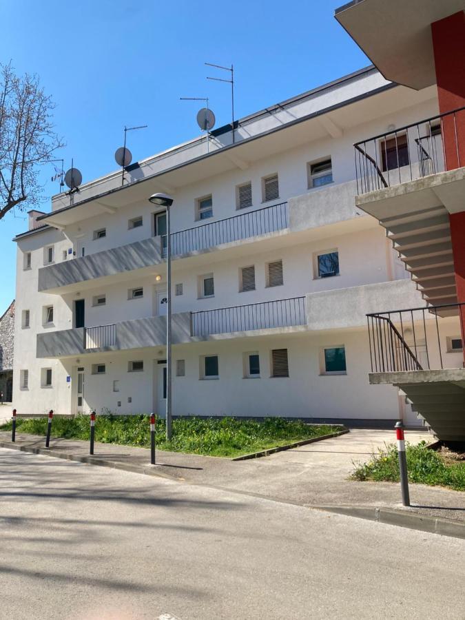 App Goga Apartment Umag Exterior foto
